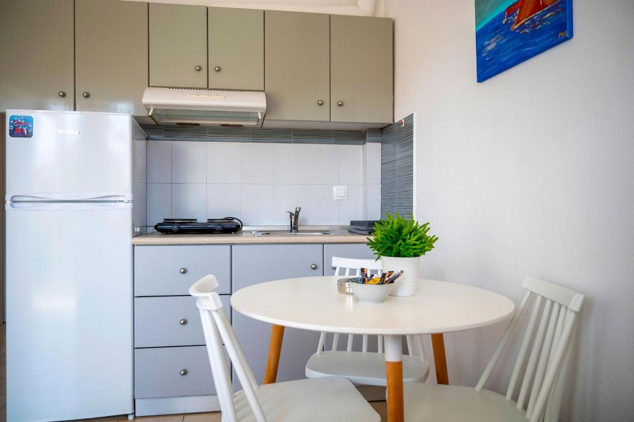 Alexandris Apartments โปไลโครโน ภายนอก รูปภาพ